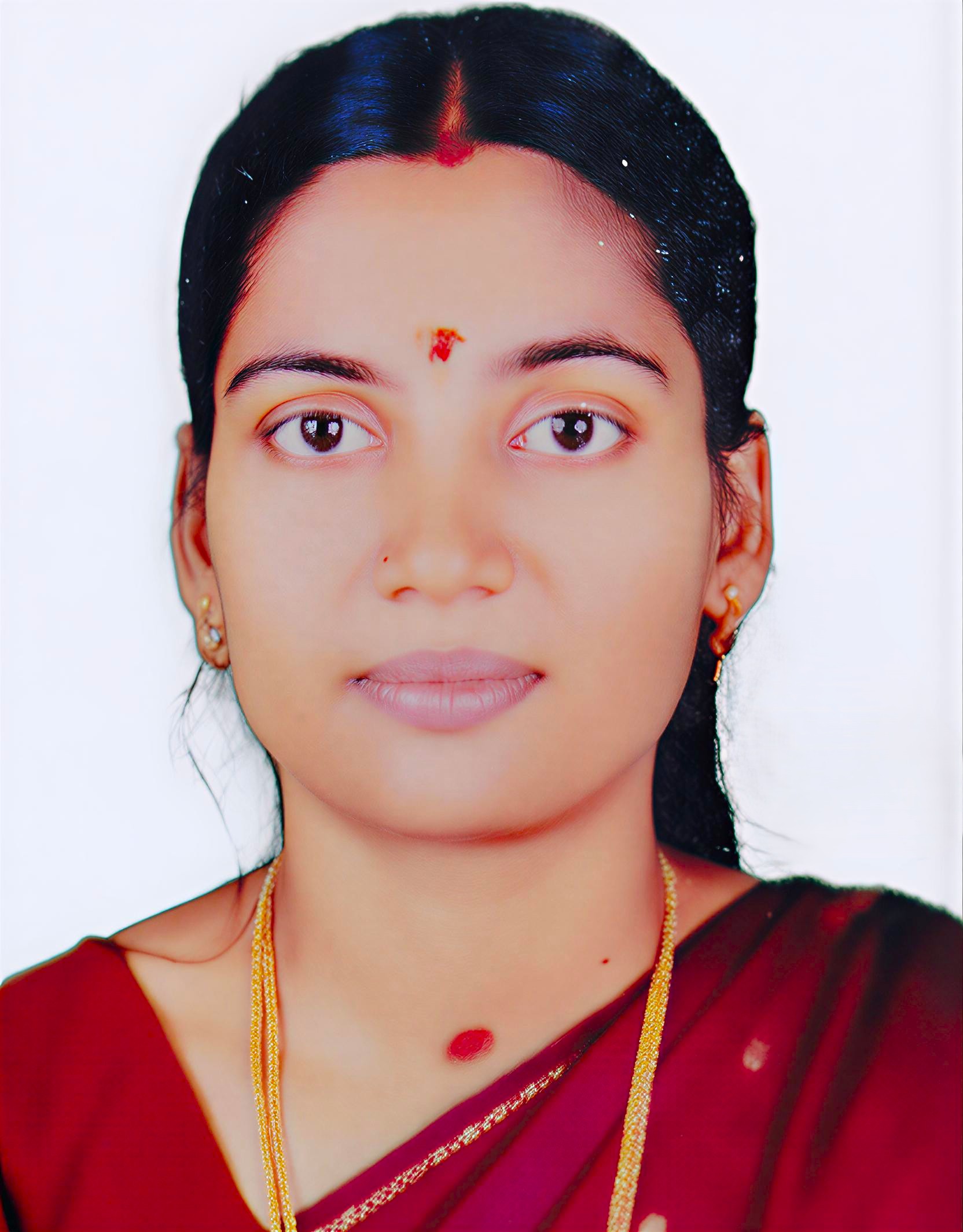 SHOBHANA V  B - Com Diploma(Hindi) TTC